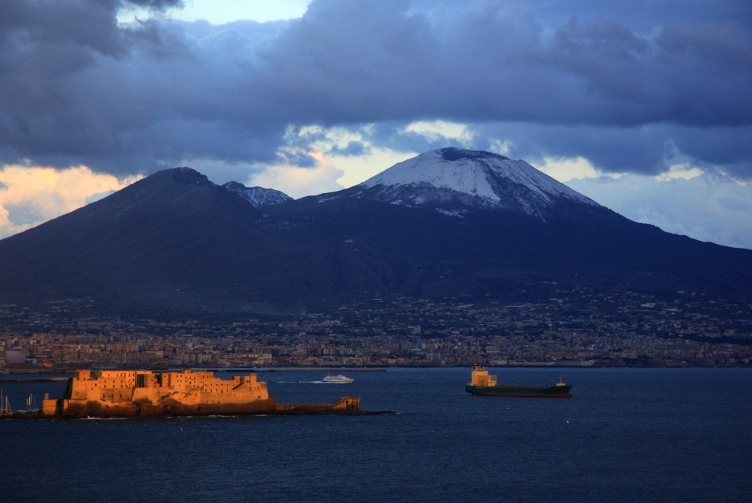 ပယ်/Vesuvius:အကျော်ကြားဆုံးတောင်ပေါ်မြေ - Ercolano | Secret World Trip Planner