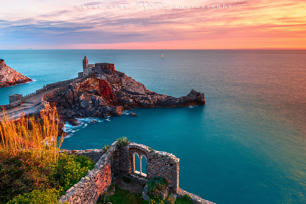 圣彼得教堂在波托维内雷 - Portovenere | Secret World Trip Planner