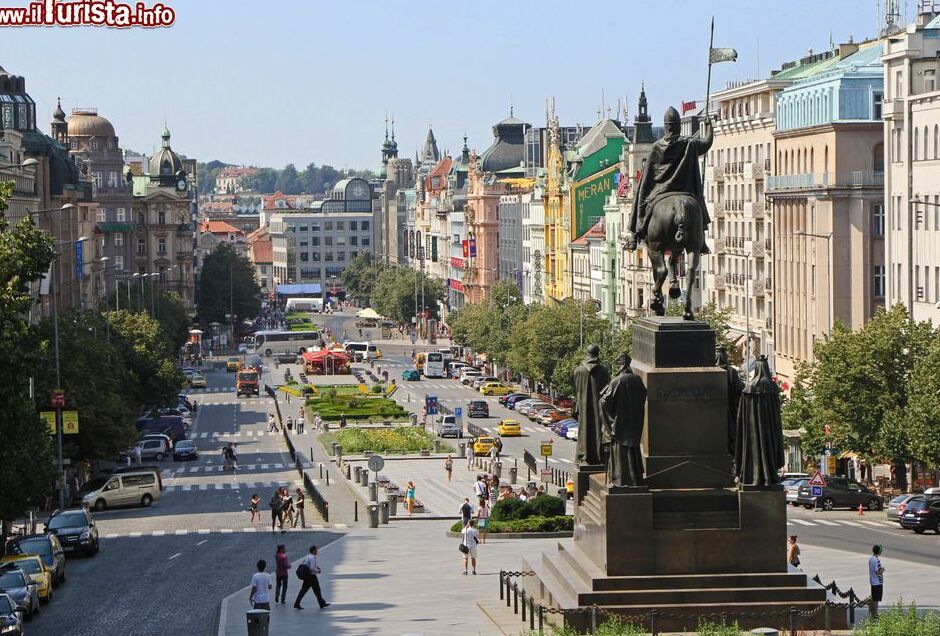 Wenceslas Square in Praha - 110 00 Praga 1 | Secret World Trip Planner