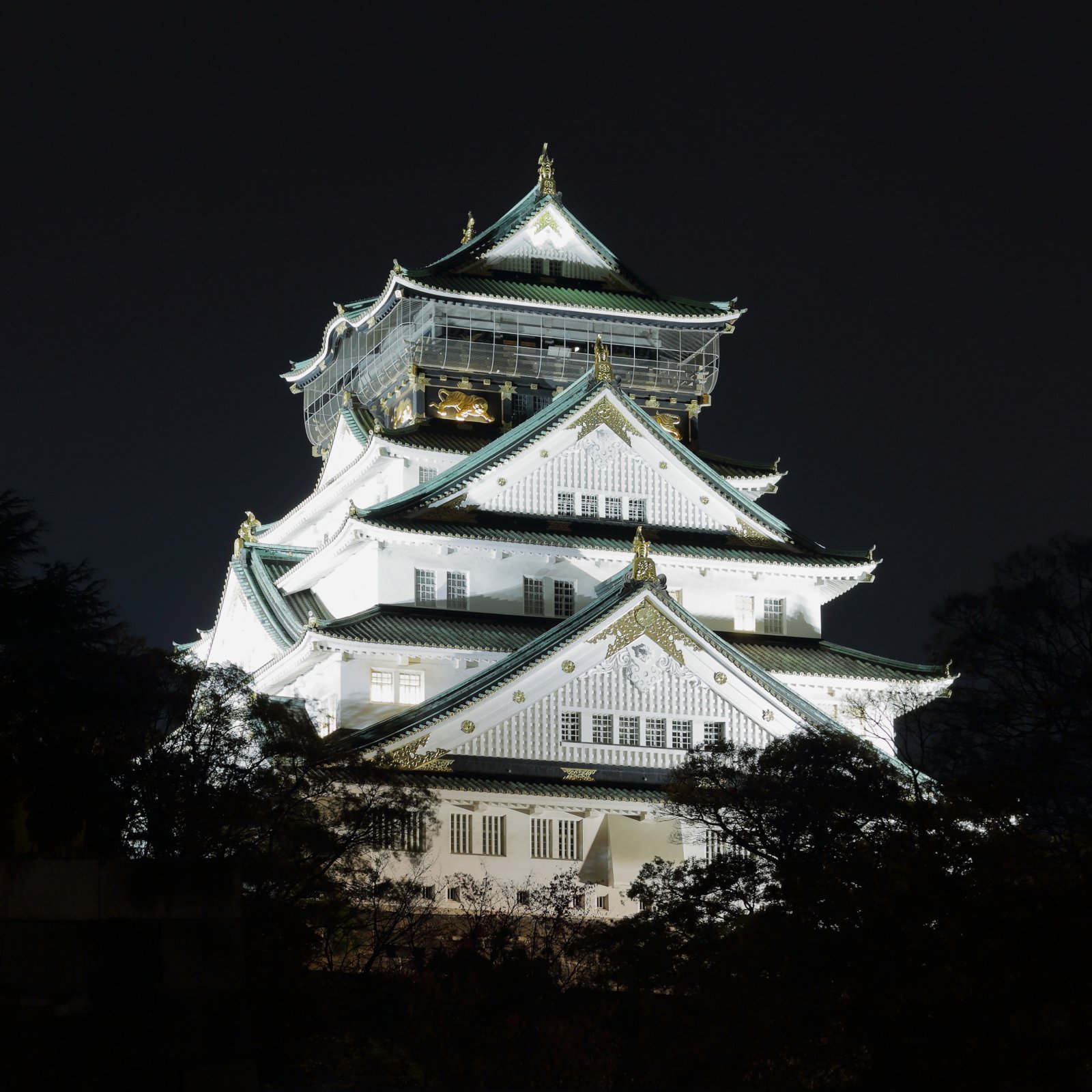 Il castello di Osaka si erge sull'altopiano di Uemachi Daichi - ?saka-shi | Secret World Trip Planner