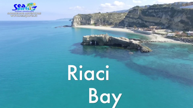 Teluk Riaci - Santa Domenica | Secret World Trip Planner