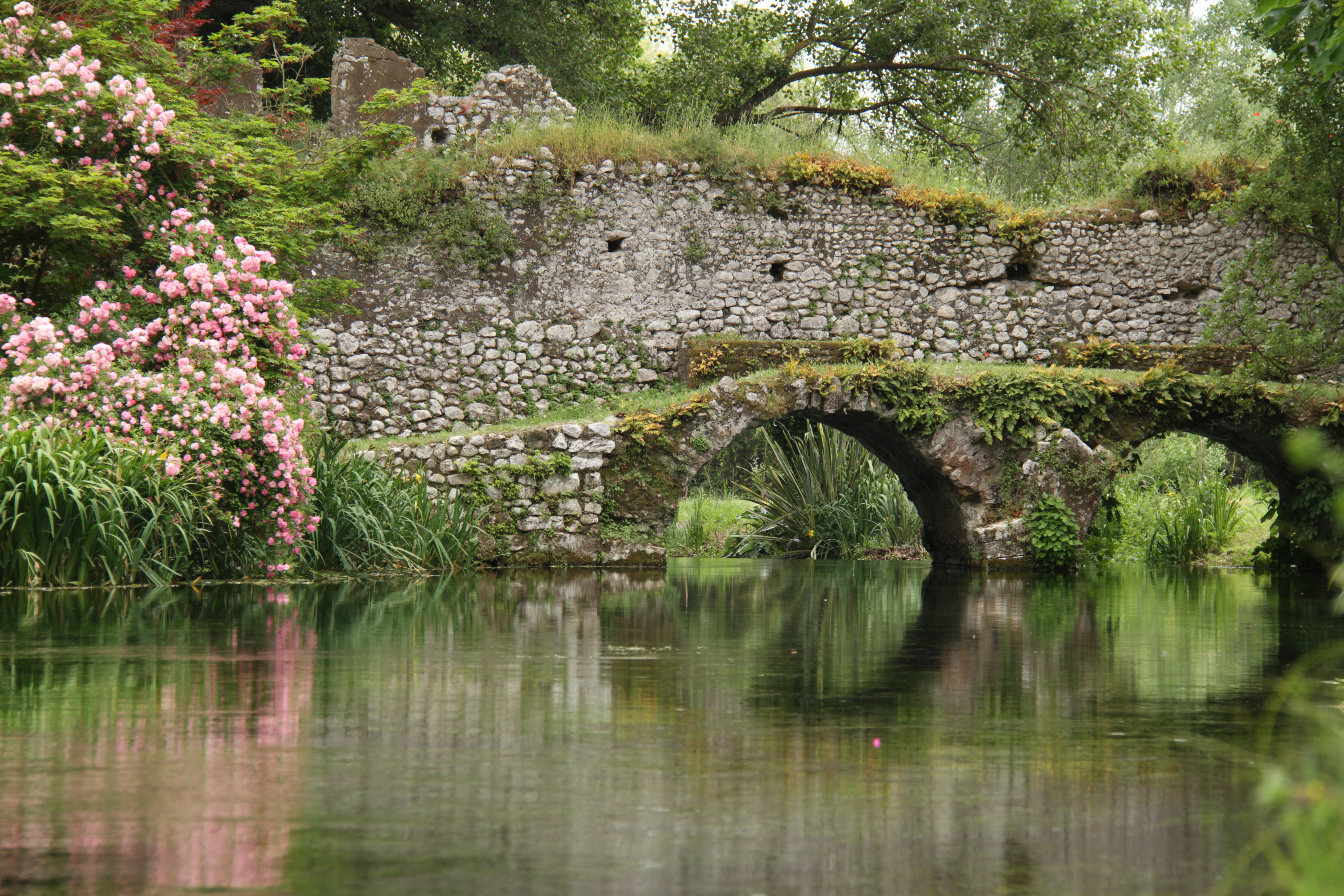 باغ پوره - Doganella di Ninfa | Secret World Trip Planner