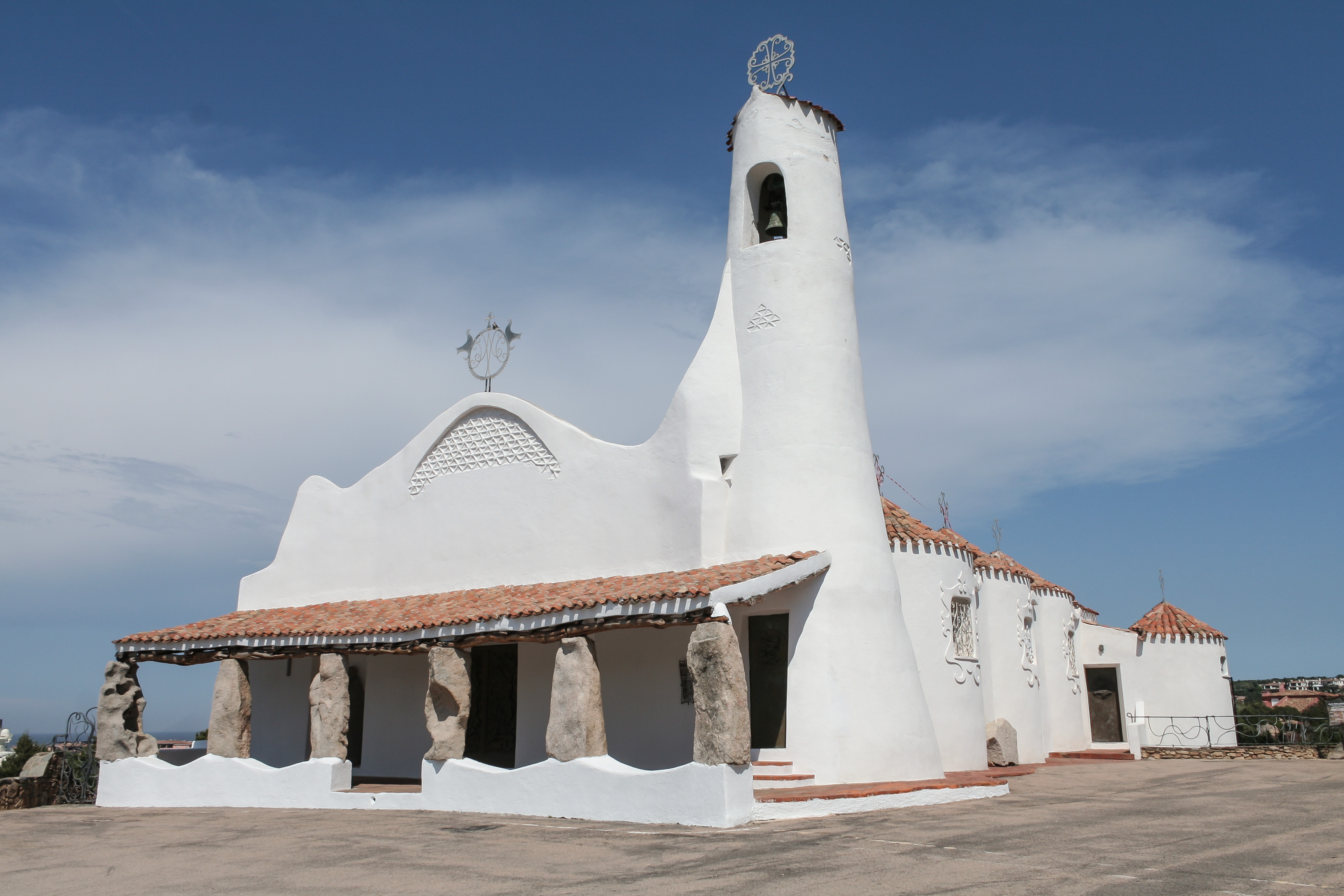 Stella Maris a Porto Cervo templom-titkos titok - Porto Cervo | Secret World Trip Planner