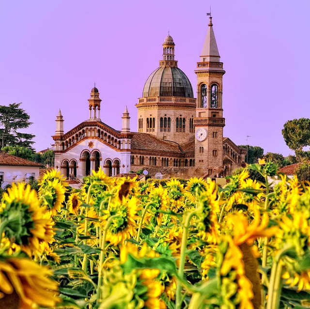 Mahali patakatifu pa Campocavallo - Campocavallo | Secret World Trip Planner