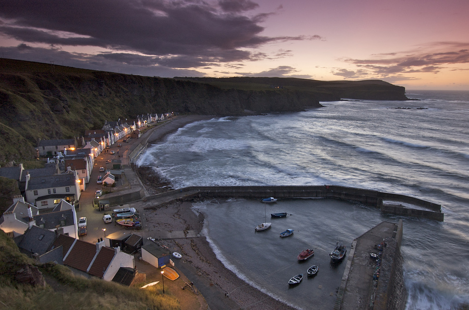 Nestled at the foot of imposing cliffs: Pennan - Pennan | Secret World Trip Planner