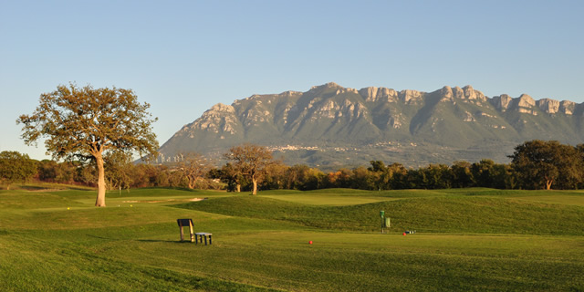 Le Costiere Persano တော်ဝင်ဂေါက်ကွင်း။ - Persano | Secret World Trip Planner