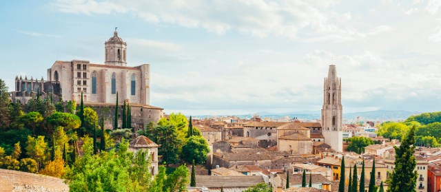 La Cattedrale di Girona: dove storia, fede e fantasia si scontrano - Girona | Secret World Trip Planner