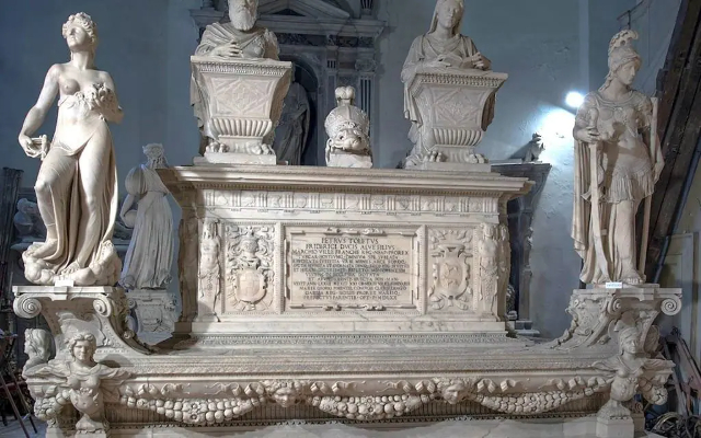 Basilique Saint-Jacques des Espagnols - Napoli | Secret World Trip Planner
