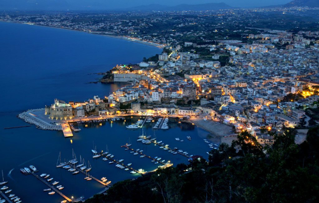 Castellammare del Golfo: Un anfiteatro junto al mar - Castellammare del Golfo | Secret World Trip Planner