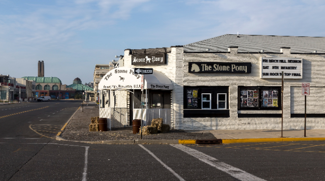 Le poney de pierre - Asbury Park | Secret World Trip Planner
