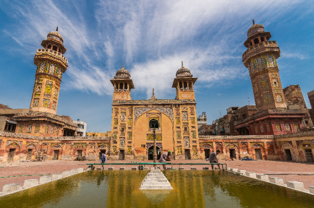 瓦齐尔汗清真寺 - Lahore | Secret World Trip Planner