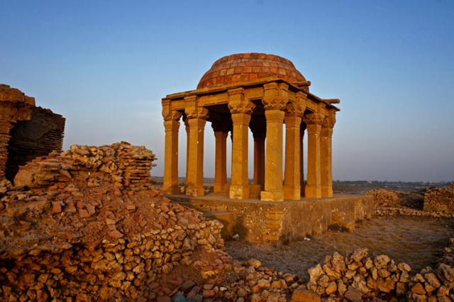Necropoli di Makli, uno dei più grandi siti funerari del mondo - Makli | Secret World Trip Planner