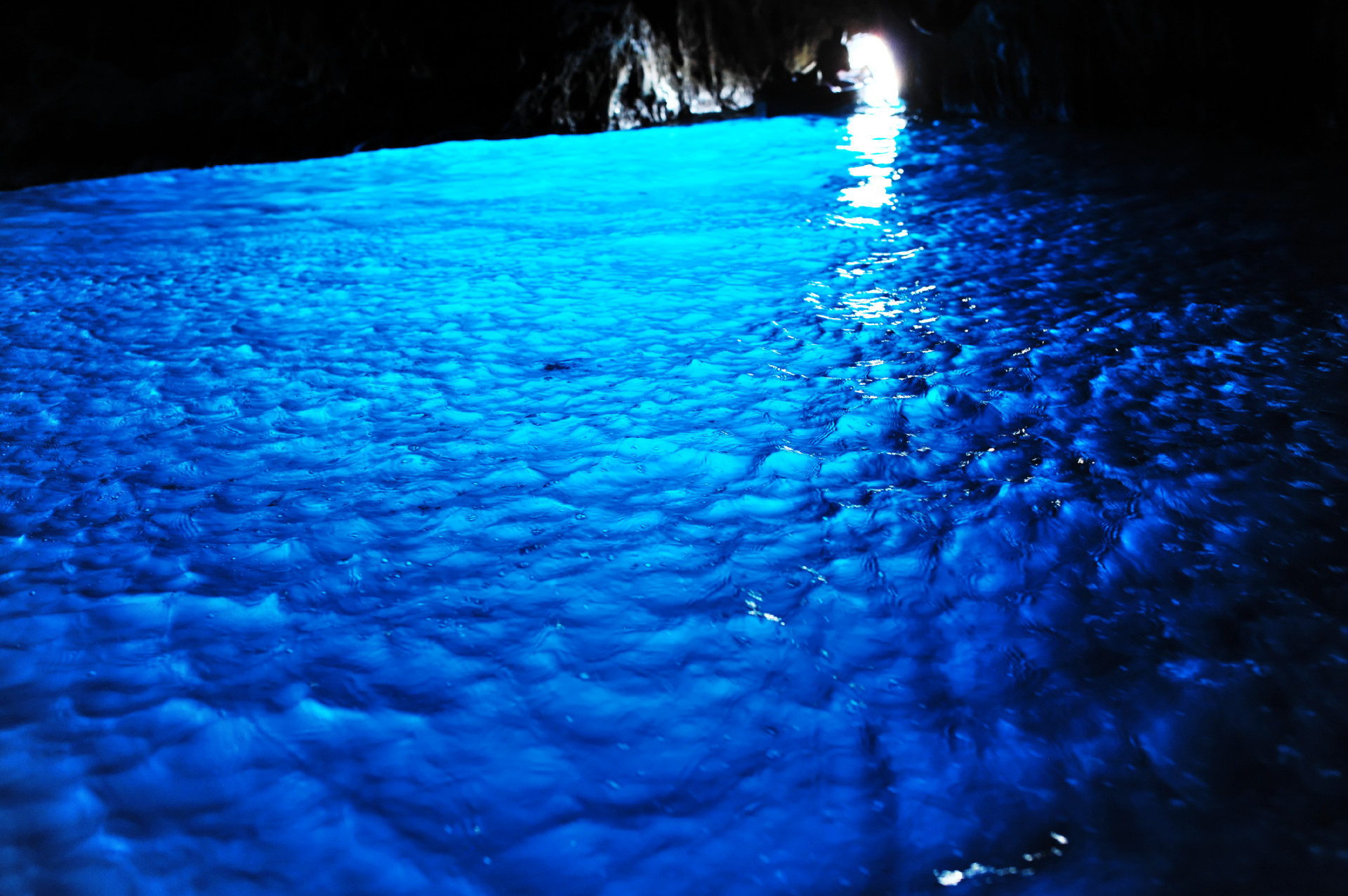 વાદળી ગુફા - Anacapri | Secret World Trip Planner