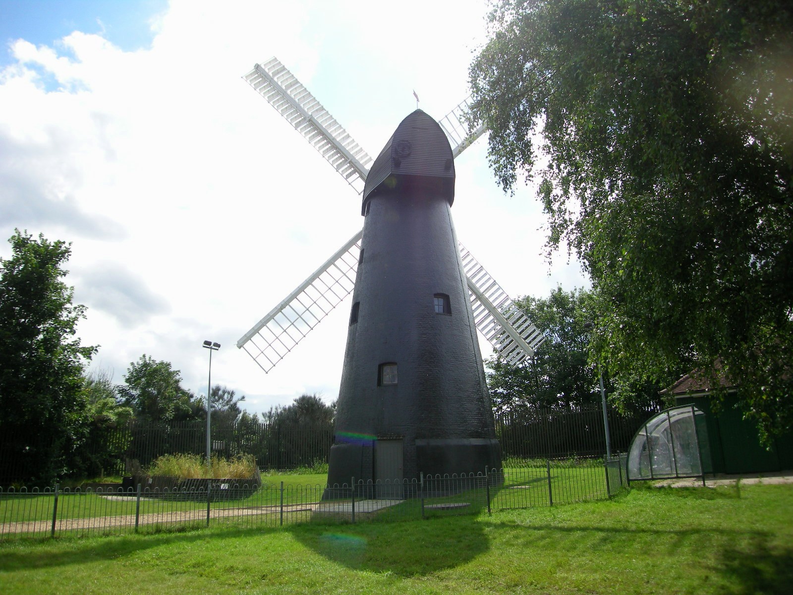 Ashby's Mill, often referred to as 'Brixton Windmill - Londra | Secret World Trip Planner