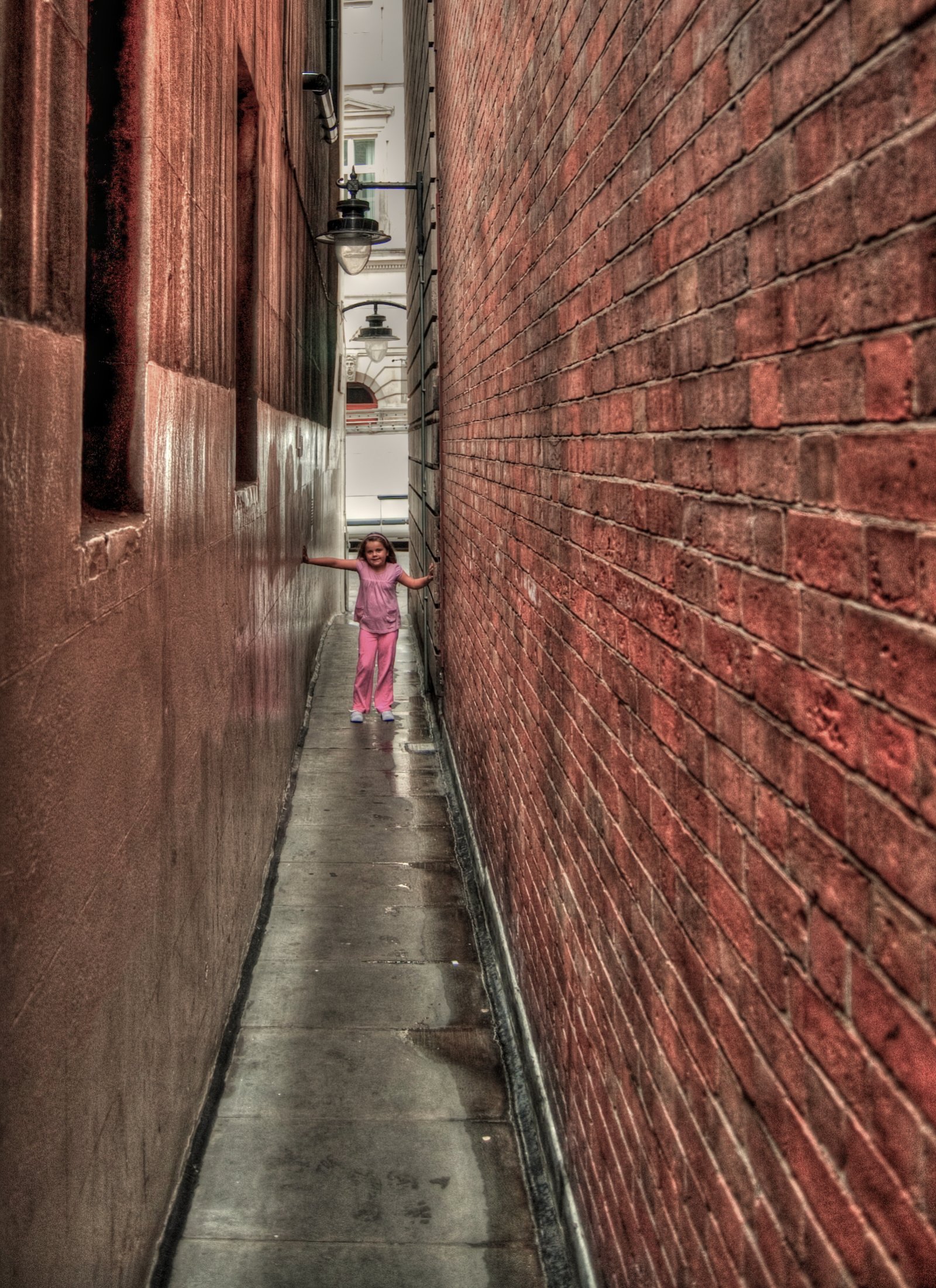 Brydges Place es el callejón más estrecho de Londres - Londra | Secret World Trip Planner