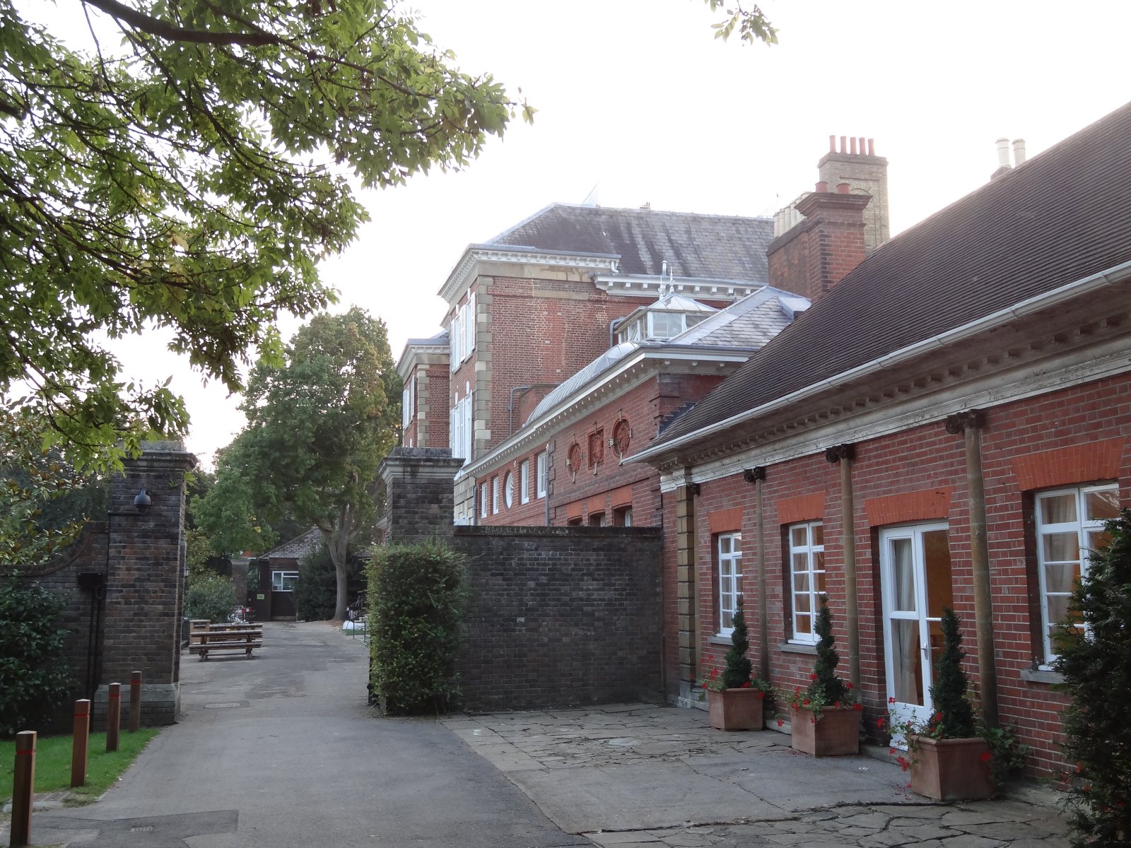The York House Nudes - Twickenham | Secret World Trip Planner