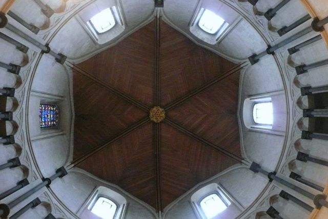 Iglesia del Templo y los Misterios del Santo Grial - Mundo Secreto - Londra | Secret World Trip Planner