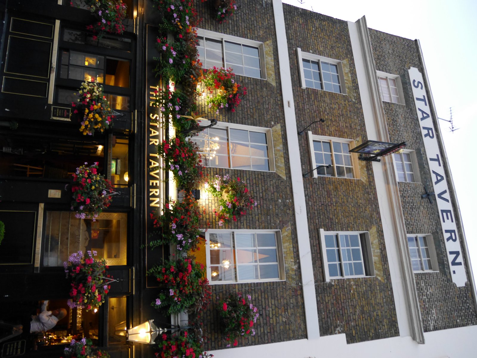 Londres: La Taberna de las Estrellas - Londra | Secret World Trip Planner