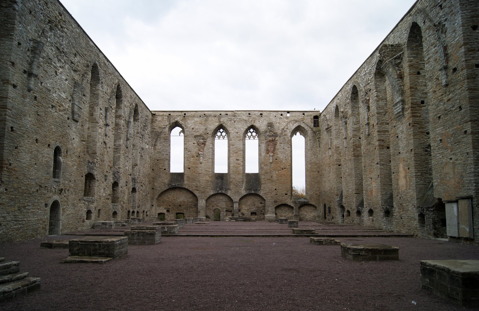 Tallin: Convento de Pirita (Monasterio de Pirita) - Tallinn | Secret World Trip Planner