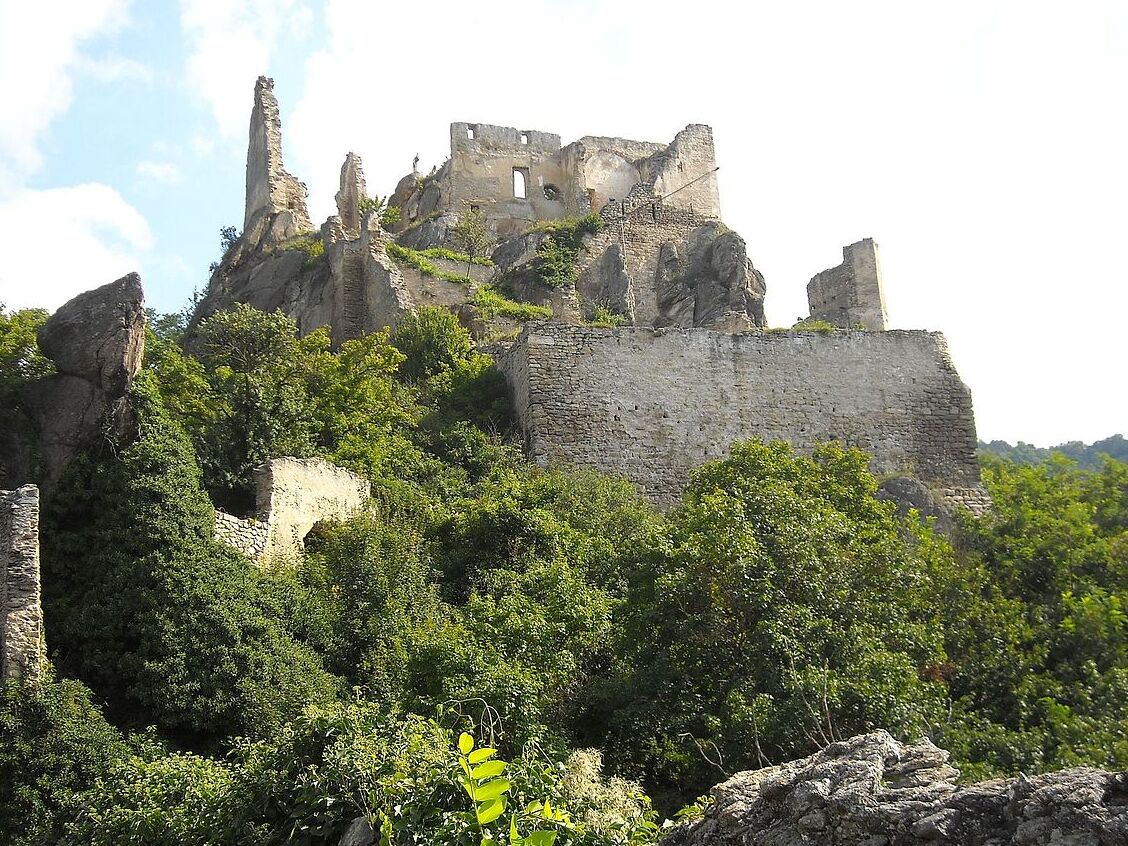 Byen D andrnstein og D Castlernstein slotsruinerne - Dürnstein | Secret World Trip Planner
