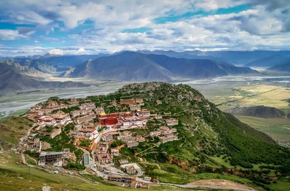 Ganden Monastery (Chinese Name: 甘丹寺) in Tibet - Lhasa | Secret World Trip Planner