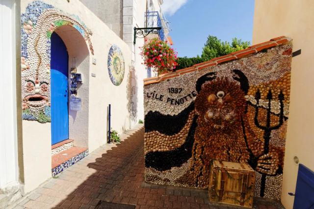 Concha marina de la isla de Penotte - Les Sables-d'Olonne | Secret World Trip Planner