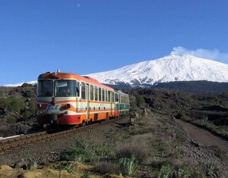 Ing sawijining wawancara - Catania | Secret World Trip Planner