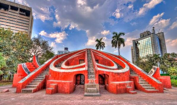 Jantar Mantar es el reloj de sol más grande del mundo - Jaipur | Secret World Trip Planner