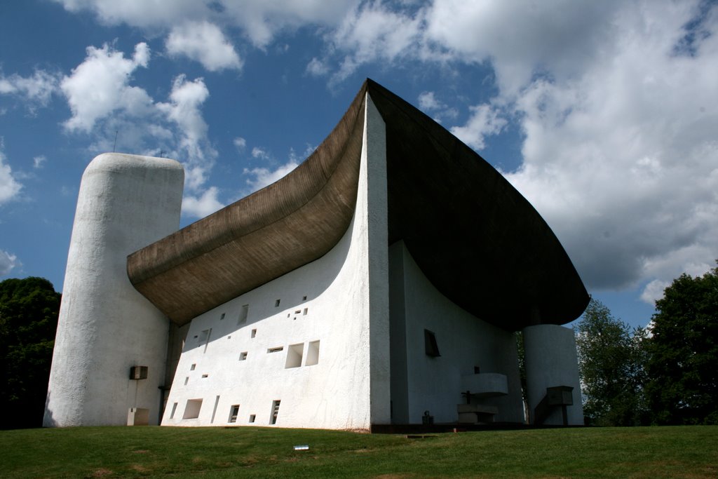 Ronchamp | Notre Dame de Haut y Le Corbusier - Ronchamp | Secret World Trip Planner