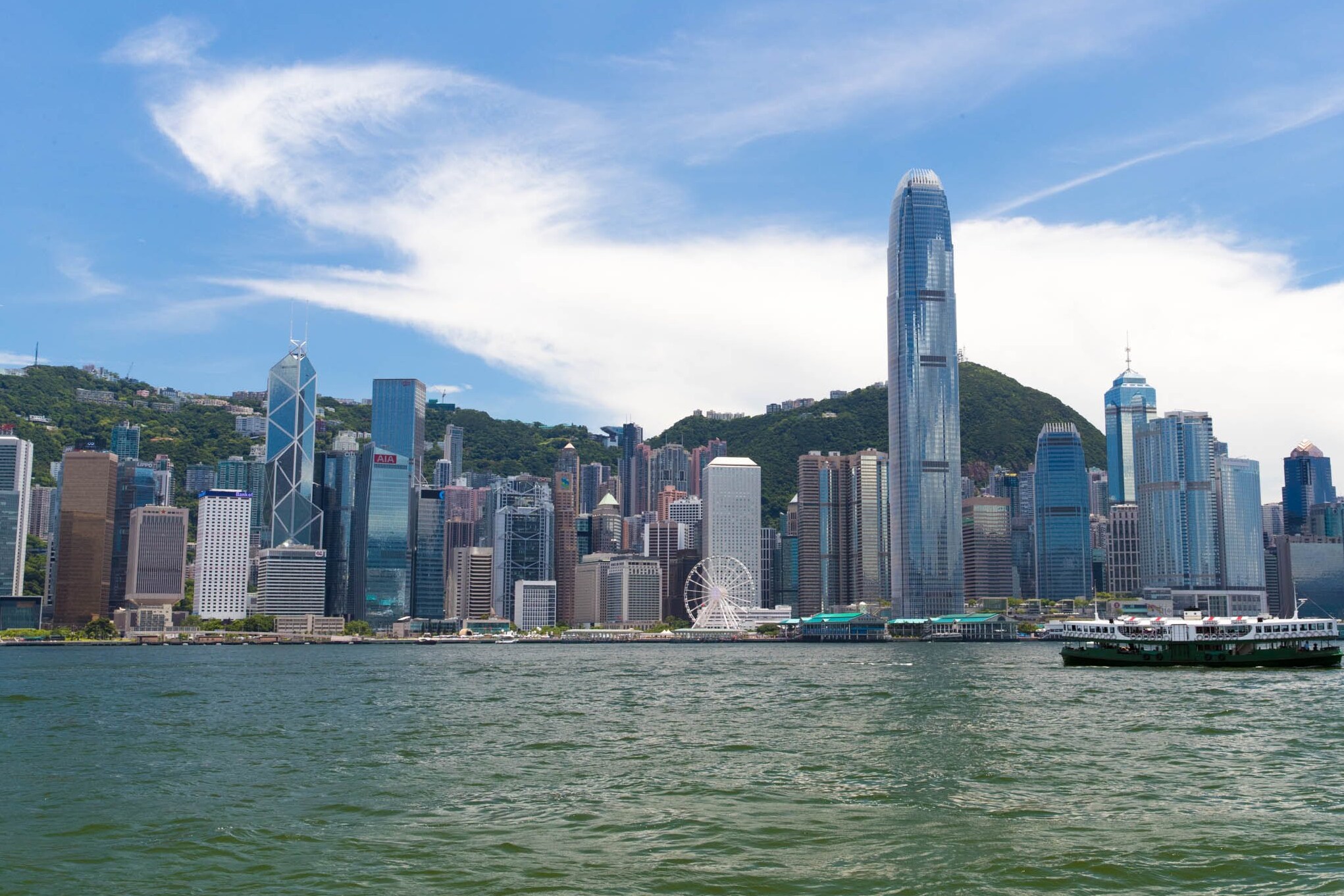 بندر ویکتوریا در جزیره هنگ کنگ - Victoria Harbour | Secret World Trip Planner