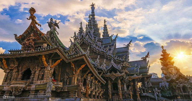Santuario de la Verdad - Muang Pattaya | Secret World Trip Planner