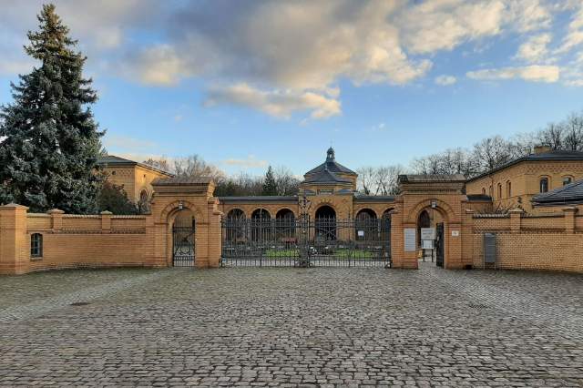 Weißensee Yahudi Mezarlığı - Berlin | Secret World Trip Planner