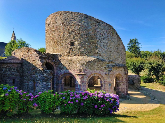 The Temple de Lanleff - Lanleff | Secret World Trip Planner
