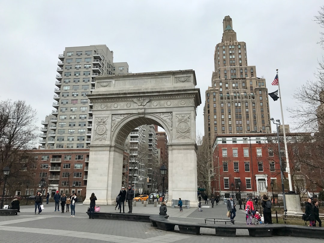《解放之门》：纽约的一件艺术杰作 - New York | Secret World Trip Planner
