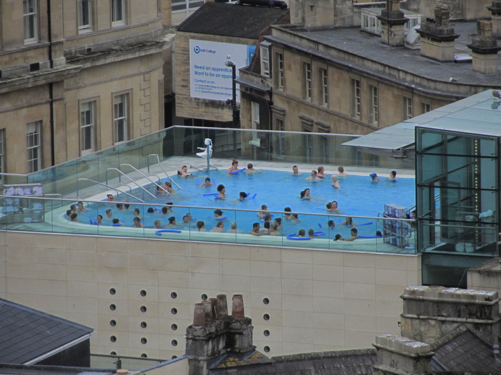 Thermae Bath Spa: Relaxamento e História na Inglaterra - Hot Bath St | Secret World Trip Planner