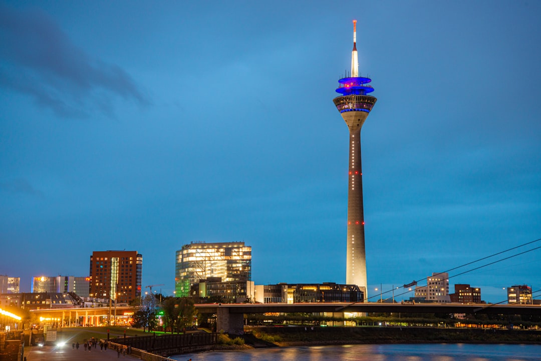 Die besten Wanderlog Alternativen für Düsseldorf 2026 - Düsseldorf | Secret World Trip Planner