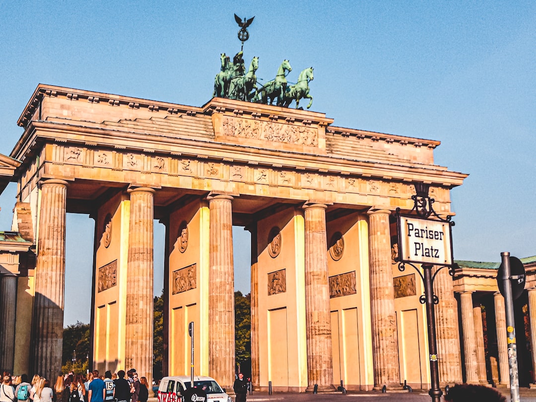 Secret World vs Wanderlog a Neuss 2026: Der beste AI Trip Planner - Neuss | Secret World Trip Planner