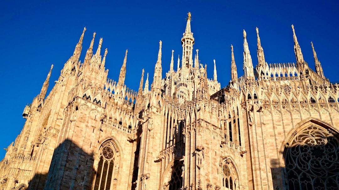Top 5 Travel Apps for Milan 2026: Discover Secret World - Milano | Secret World Trip Planner