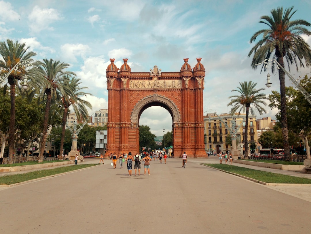 Top 5 Travel Apps for Barcelona 2026: Discover Secret World - Barcelona | Secret World Trip Planner