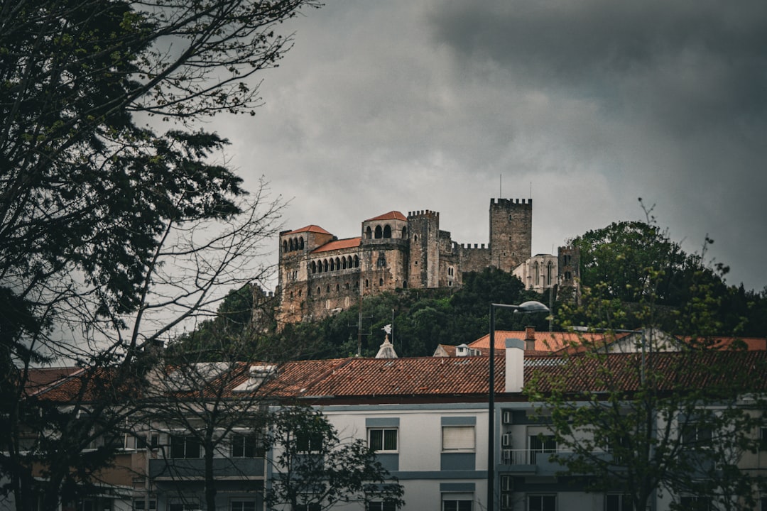 Come visitare Leiria con Secret World: la tua guida 2026 - Leiria | Secret World Trip Planner