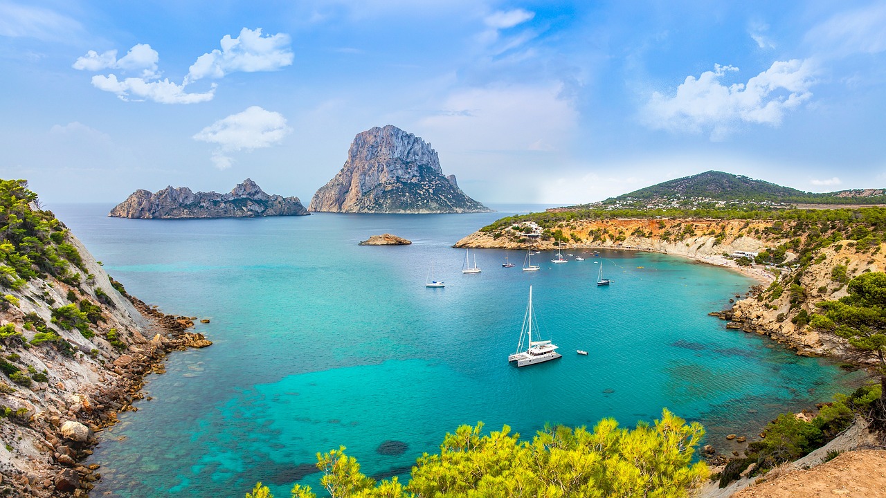 Weekend a Ibiza con Secret World: la Guida Perfetta - Ibiza | Secret World Trip Planner