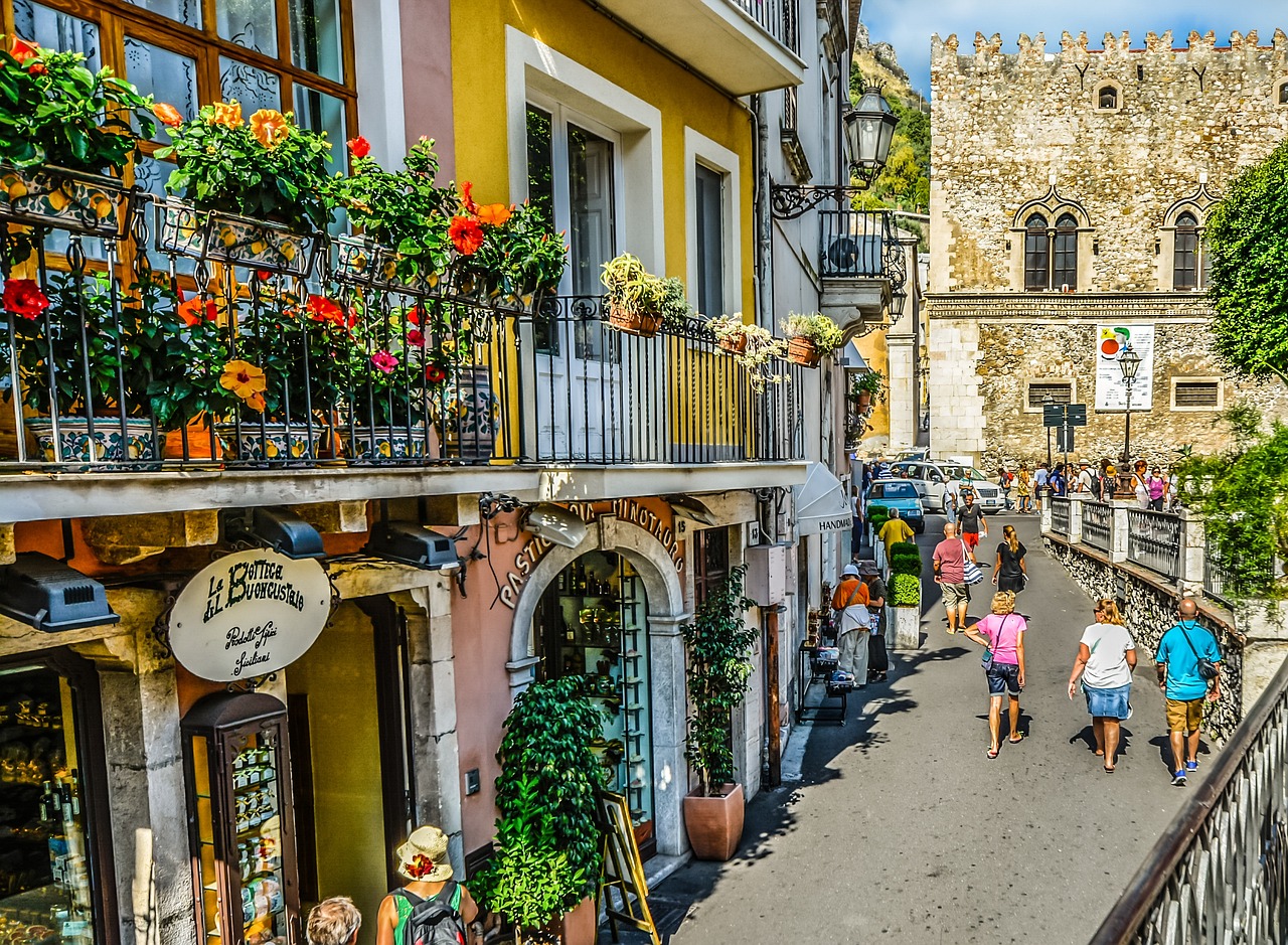 Come visitare Taormina con Secret World: Guida Pratica 2026 - Taormina | Secret World Trip Planner