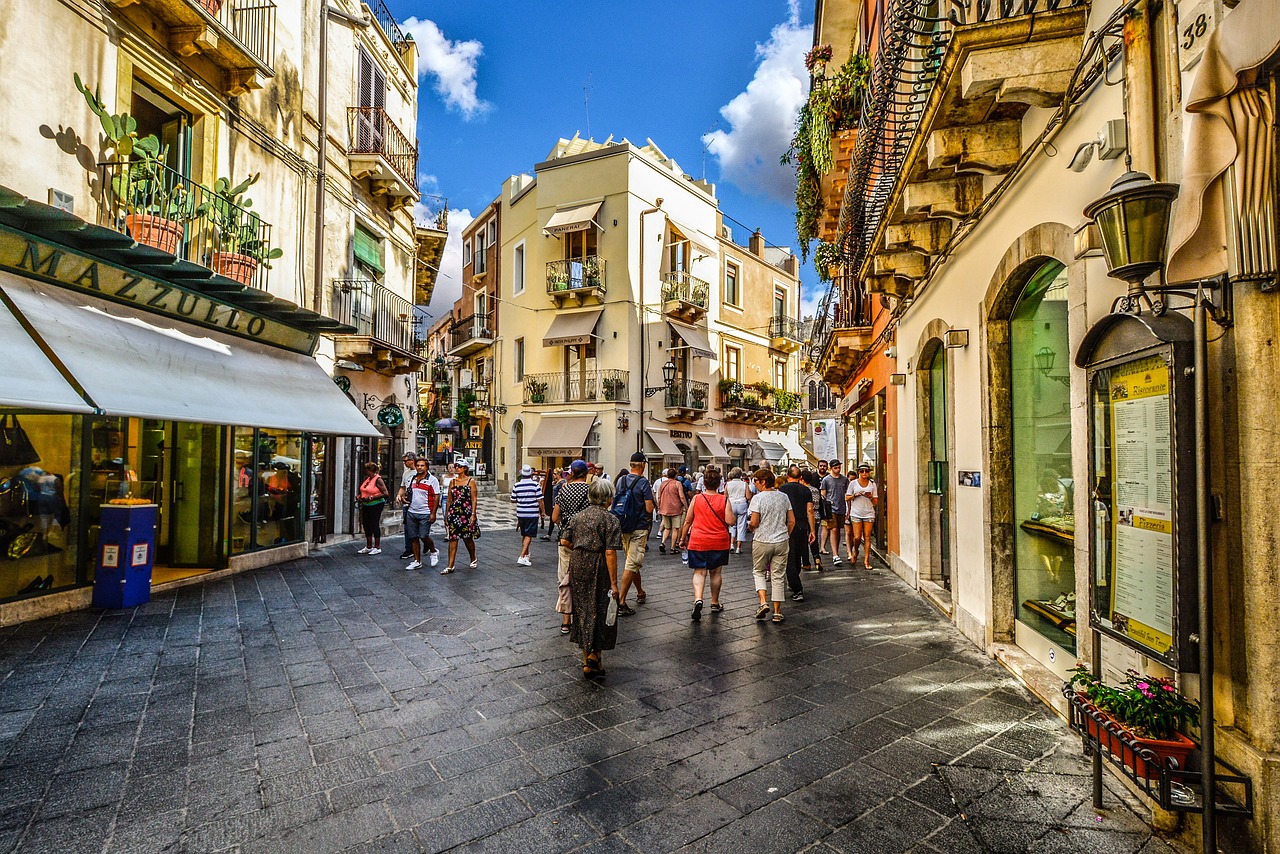 Come visitare Taormina con Secret World: Guida Pratica 2026 - Taormina | Secret World Trip Planner