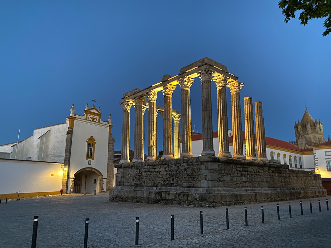 Avaliação do app Secret World Évora 2026: sua guia perfeita - Évora | Secret World Trip Planner