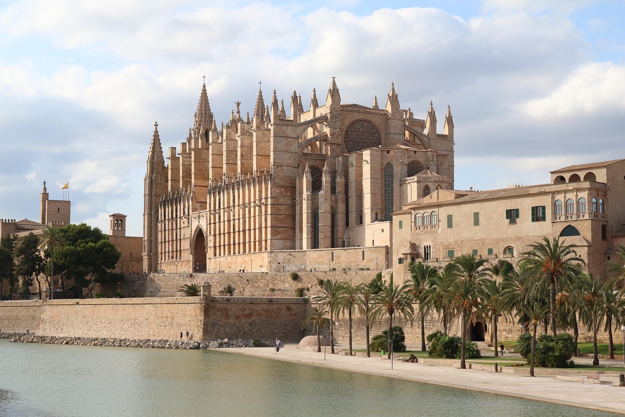 Qué ver en Palma 2026: Guía Imperdible de la Capital - Palma | Secret World Trip Planner