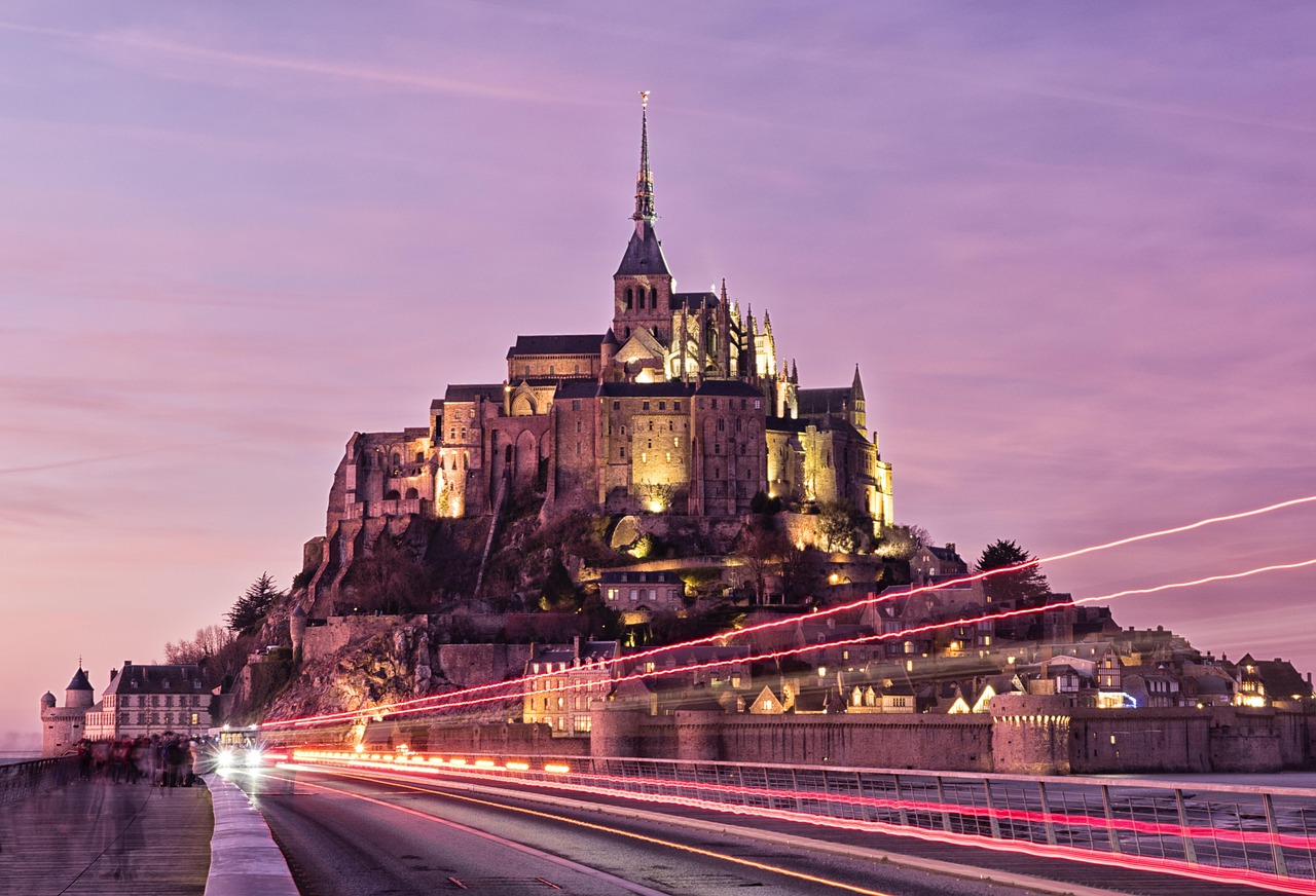 Planificateur de Voyage IA Saint-Étienne 2026 : Révolution - Saint-Étienne | Secret World Trip Planner