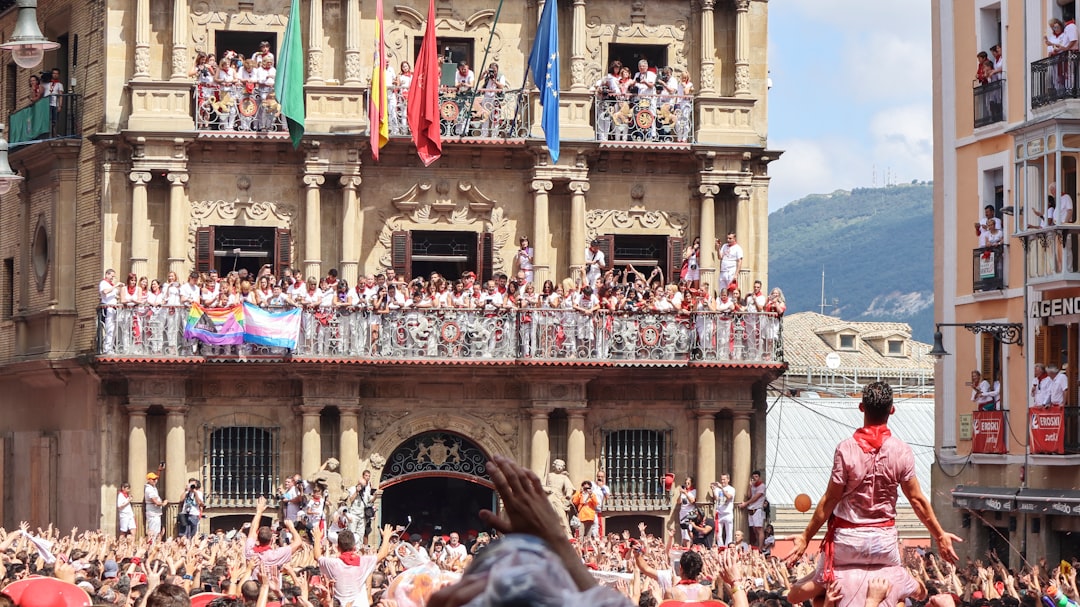 Secret World reseña 2026 en Pamplona: el mejor planificador de viajes AI - Pamplona | Secret World Trip Planner
