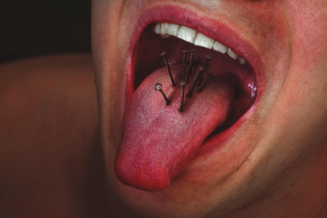 Trolltunga: A língua do troll sobre o lago - Trolltunga | Secret World Trip Planner