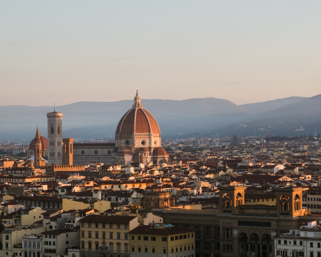 Secret World vs Google Trips : Le Meilleur Planificateur de Voyage pour Florence - Firenze | Secret World Trip Planner