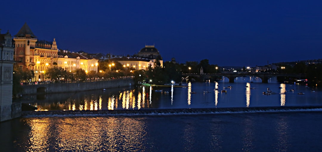 Secret World vs TripIt : quelle app pour organiser vos voyages à Prague ? - Praga | Secret World Trip Planner